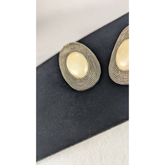 2 Vintage buttons pearlized centers blackened gold rope border 11/4" x3/4" GUC - Picture 2 of 5